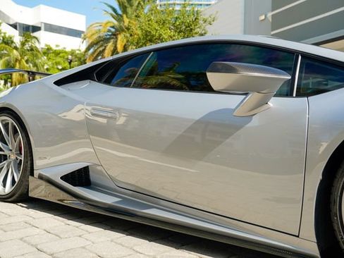 Used 2015 Lamborghini Huracan LP 610-4 AWD/4WD image 37