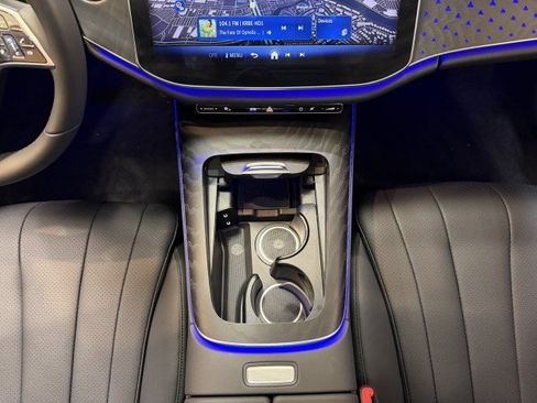 Used 2025 Mercedes-Benz E 350 Sedan image 14