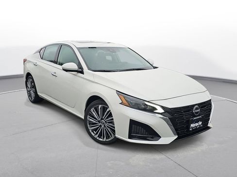 Used 2023 Nissan Altima 2.5 SL AWD/4WD image 4