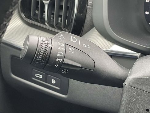 Used 2024 Volvo XC60 T8 Ultimate w/ Climate Package image 12