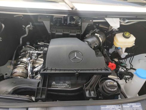 Used 2024 Mercedes-Benz Sprinter 3500 image 10