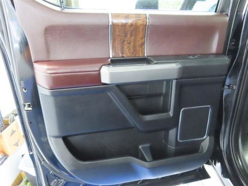 Used 2017 Ford F450 Platinum w/ Platinum Ultimate Package image 34