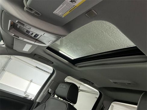 Certified 2018 Chevrolet Silverado 1500 High Country image 19