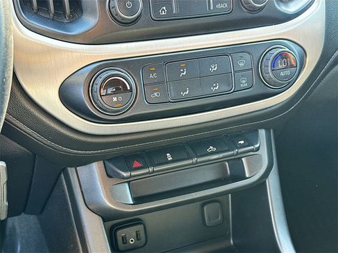 Used 2022 GMC Canyon Elevation w/ Trailering Package image 17