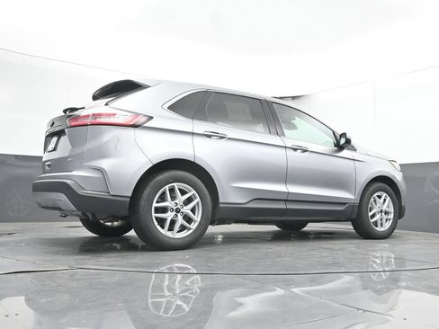 Used 2024 Ford Edge SEL AWD/4WD image 45