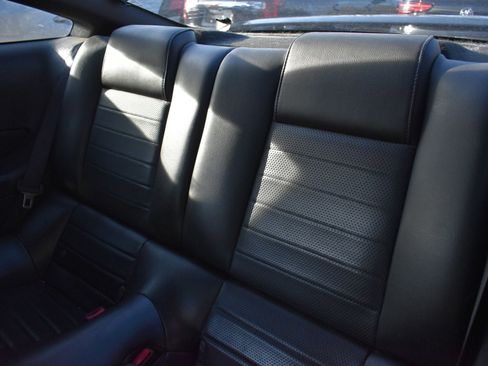 Used 2006 Ford Mustang GT image 12