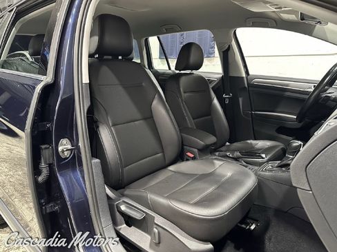 Used 2017 Volkswagen Golf Alltrack AWD/4WD image 12
