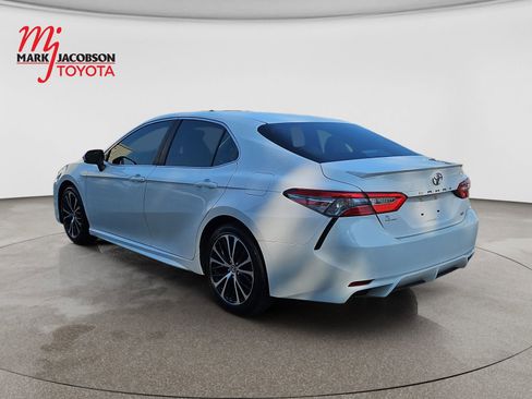 Used 2018 Toyota Camry SE w/ Convenience Package FWD image 8