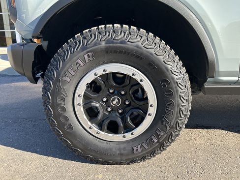 Certified 2022 Ford Bronco Badlands image 14