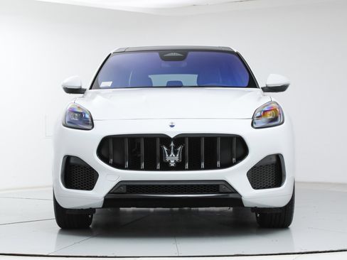 Certified 2023 Maserati Grecale Modena AWD/4WD image 8