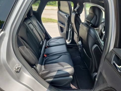 Used 2017 Lincoln MKC Premiere FWD image 19