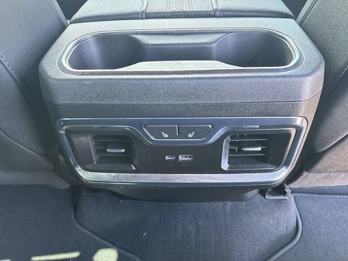 Used 2024 Chevrolet Silverado 1500 High Country w/ High Country Premium Package AWD/4WD image 27