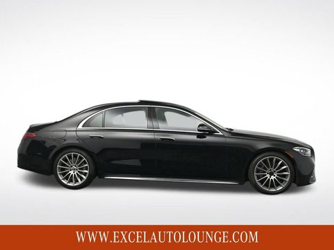 Used 2022 Mercedes-Benz S 580 4MATIC Sedan w/ AMG Line Package image 7