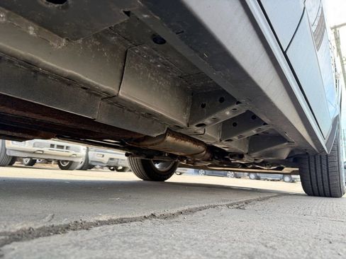 Used 2011 Cadillac SRX Luxury image 27