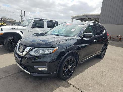 Used 2017 Nissan Rogue SL w/ SL Premium Package image 1