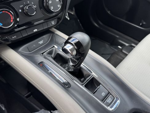 Used 2022 Honda HR-V LX image 23
