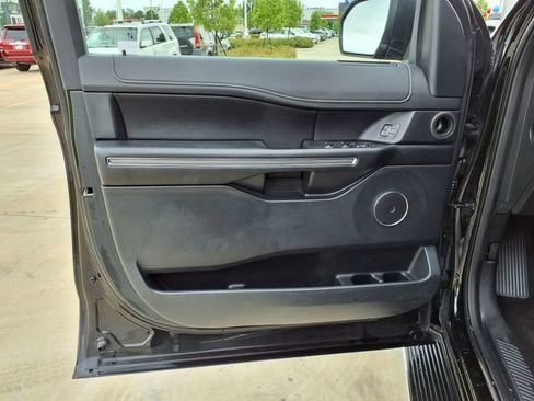 Used 2020 Ford Expedition Max XLT w/ Equipment Group 202A RWD image 18