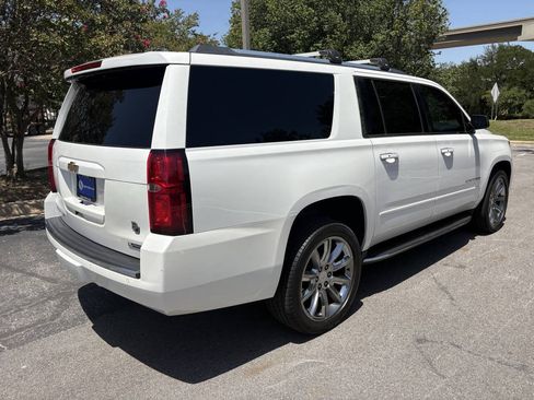 Used 2017 Chevrolet Suburban Premier RWD image 6