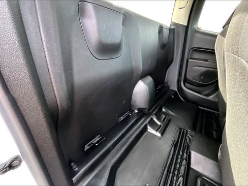 Used 2022 Chevrolet Colorado LT w/ Fleet Safety Package image 19