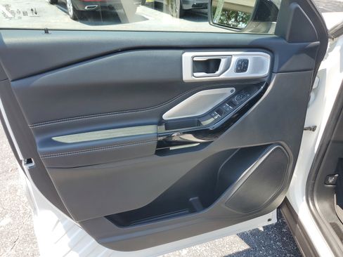 Used 2022 Ford Explorer ST w/ Equipment Group 401A AWD/4WD image 22