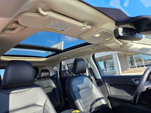 Used 2023 Ford Edge SEL w/ Convenience Package image 10