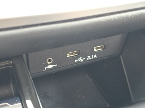 Used 2022 Subaru Outback Limited image 25