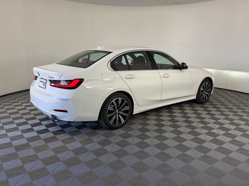 Used 2026 BMW 330i Sedan w/ Premium Package RWD image 9