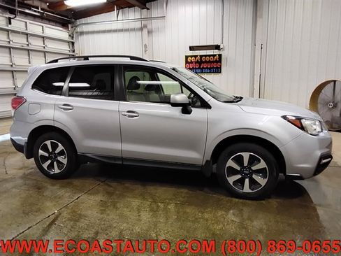 Used 2017 Subaru Forester 2.5i Limited w/ Protection Package #2 AWD/4WD image 2