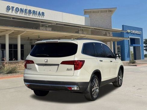 Used 2018 Honda Pilot Elite image 5