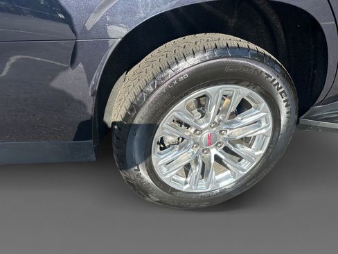 Used 2024 GMC Yukon SLT w/ SLT Premium Package image 10