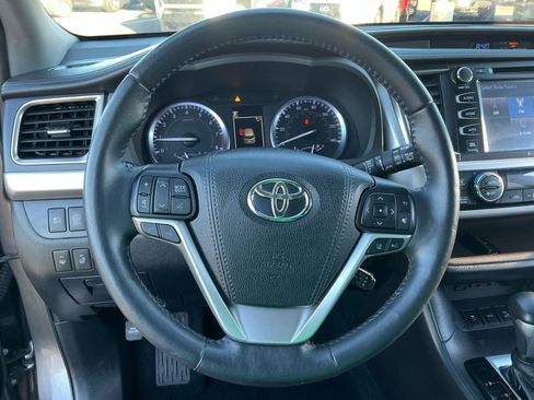Used 2019 Toyota Highlander Limited Platinum image 9