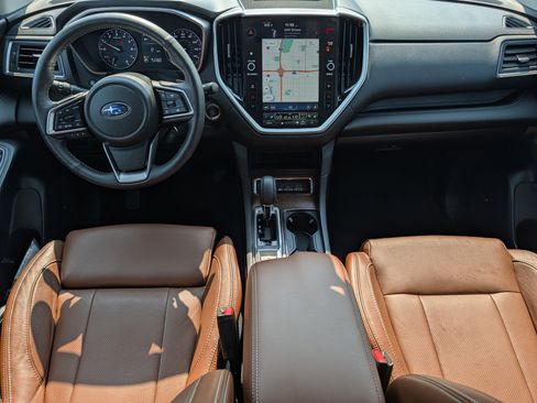 Used 2025 Subaru Ascent Touring AWD/4WD image 10
