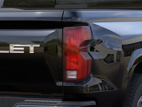 New 2026 Chevrolet Colorado LT w/ LT Convenience Package RWD image 11
