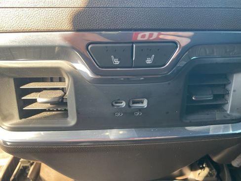 Used 2023 GMC Sierra 1500 Denali w/ Technology Package image 37