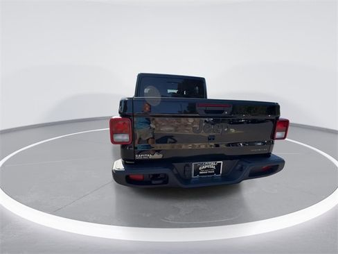 New 2025 Jeep Gladiator Sport image 7