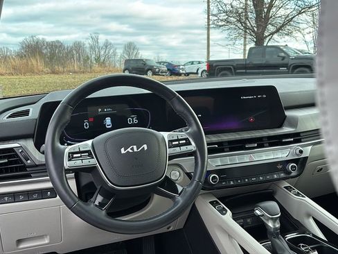 Used 2023 Kia Telluride EX image 13