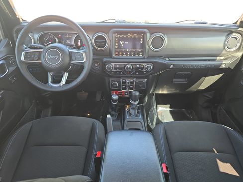 Used 2023 Jeep Wrangler Unlimited Rubicon 4xe AWD/4WD image 9