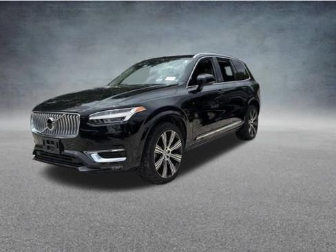 Used 2024 Volvo XC90 B6 Plus AWD/4WD image 2