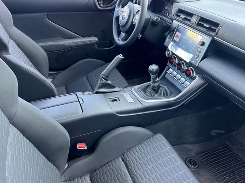 Used 2025 Toyota GR86 w/ ALL Weather Mat Package (TMS) image 16