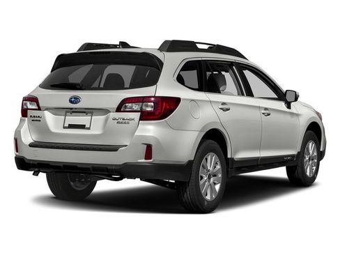 Used 2017 Subaru Outback 2.5i Premium AWD/4WD image 2