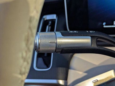 Used 2023 Mercedes-Benz S 500 4MATIC image 13