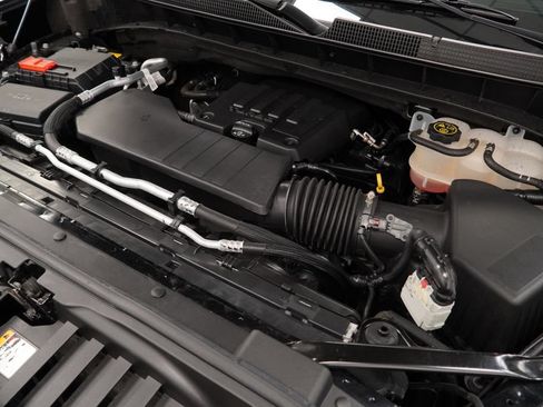 Used 2023 Chevrolet Silverado 1500 LT AWD/4WD image 42