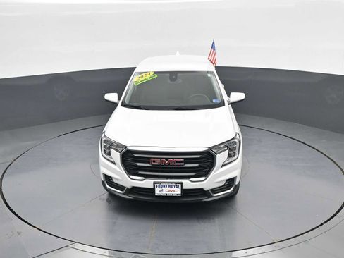 Used 2024 GMC Terrain SLE AWD/4WD image 23
