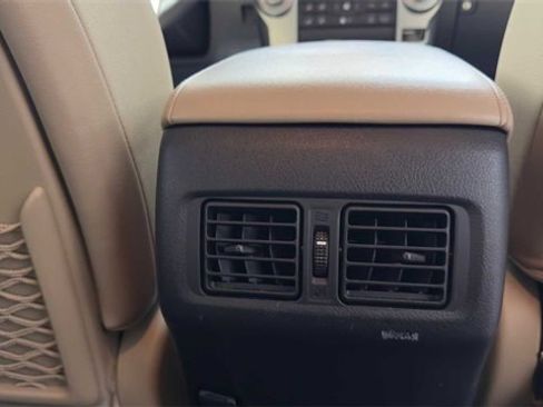 Used 2015 Toyota 4Runner Limited image 15