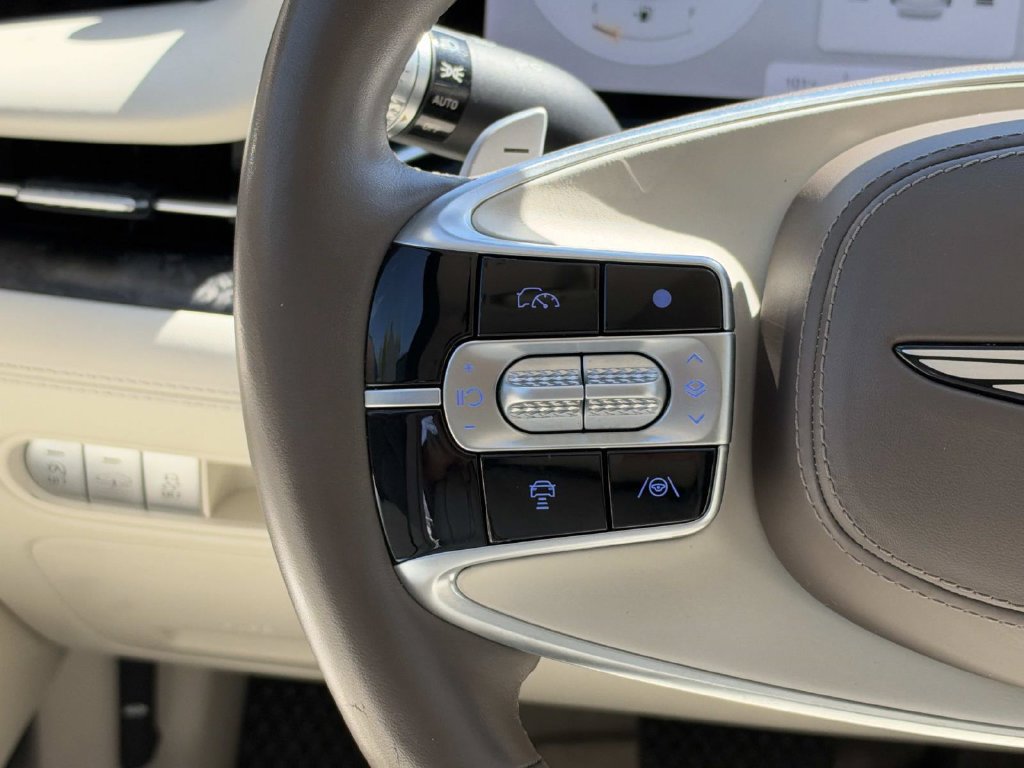 Certified 2023 Genesis G90 3.5T AWD/4WD image 8