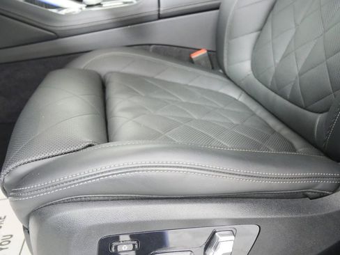 Certified 2026 BMW X6 xDrive40i image 10