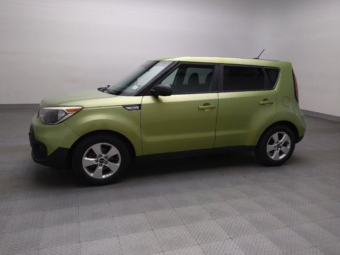Used 2017 Kia Soul w/ Convenience Package FWD image 2