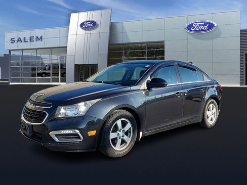 Used 2016 Chevrolet Cruze LT w/ Sun And Sound Package image 7