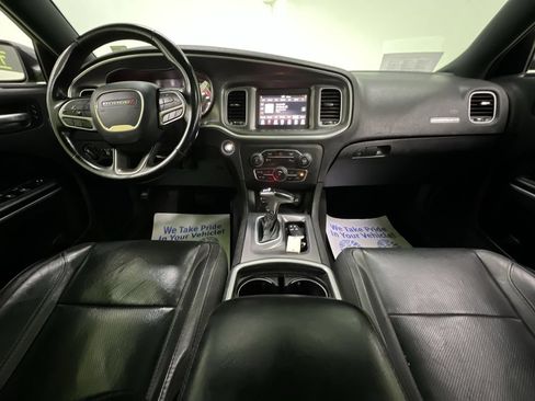 Used 2021 Dodge Charger SXT w/ Leather Interior Group RWD image 18