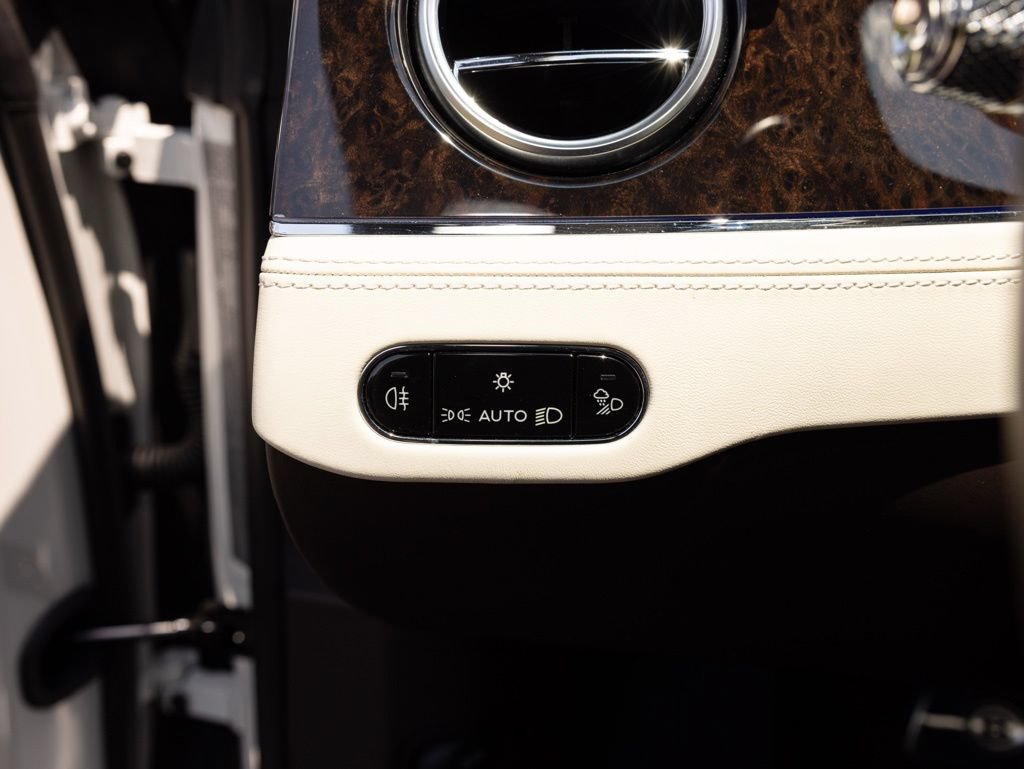 Used 2022 Bentley Continental GT AWD/4WD image 35